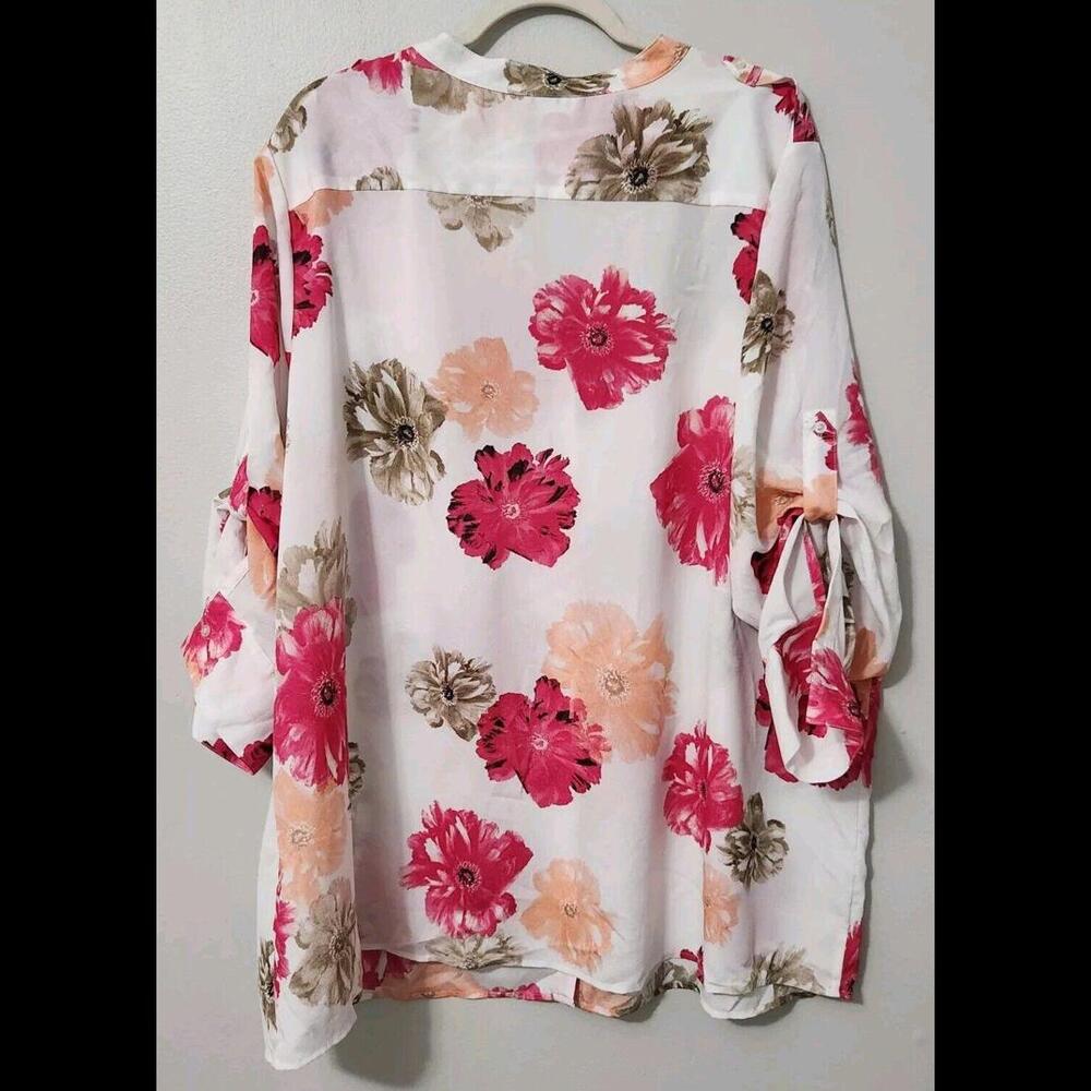 Calvin Klein Top 3x Plus Size Button Down V Neck Floral - Picture 2 of 6